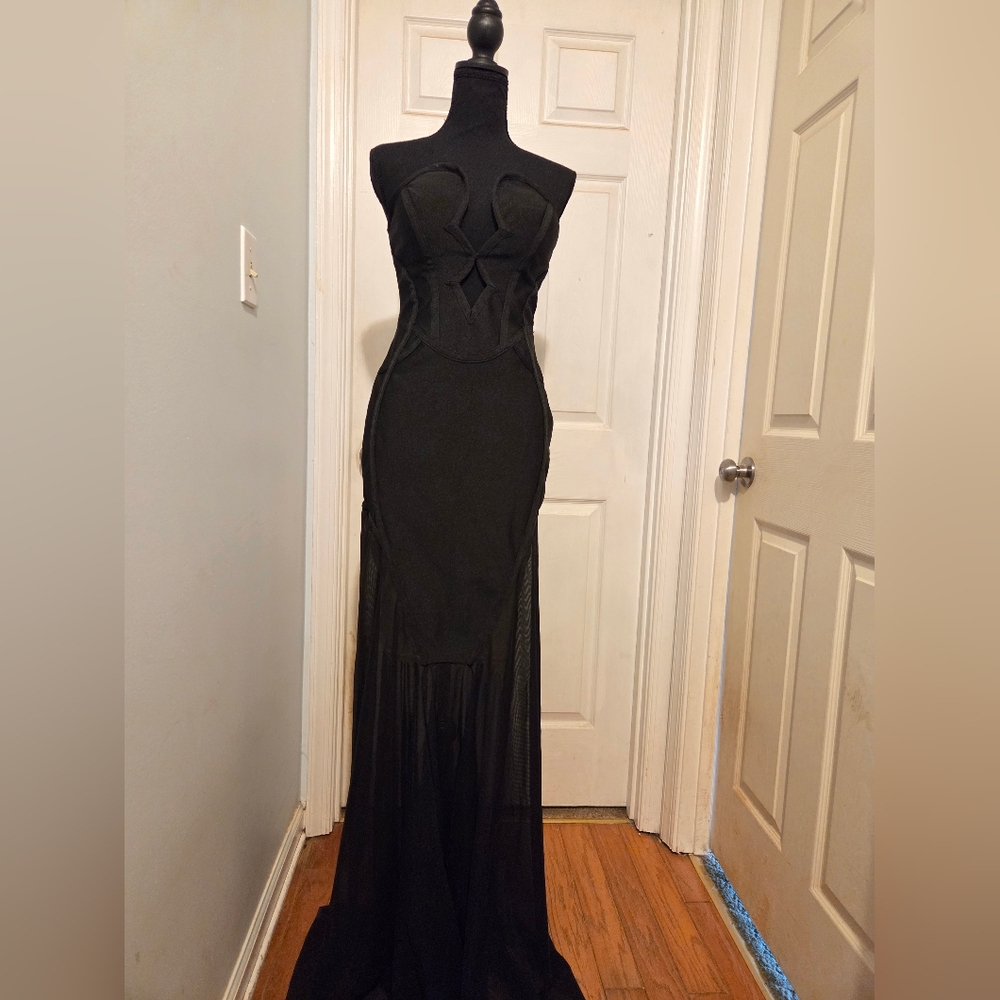 Fashion Nova Strapless Black Dress